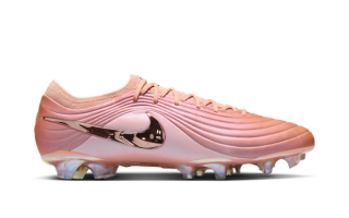 Debut Nike Tiempo Maestro football boot in a "Metallic Red Bronze/Metallic Rose Gold" color scheme.