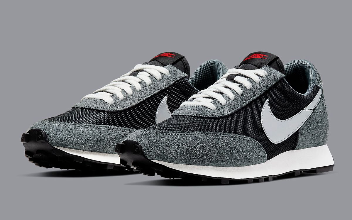 ◆正規品◆NIKE DAYBREAK SP BLUE VOID◆関税込◆男女共用◆人気 Nike to Drop Two Metallic Swooshed Daybreaks Next Week