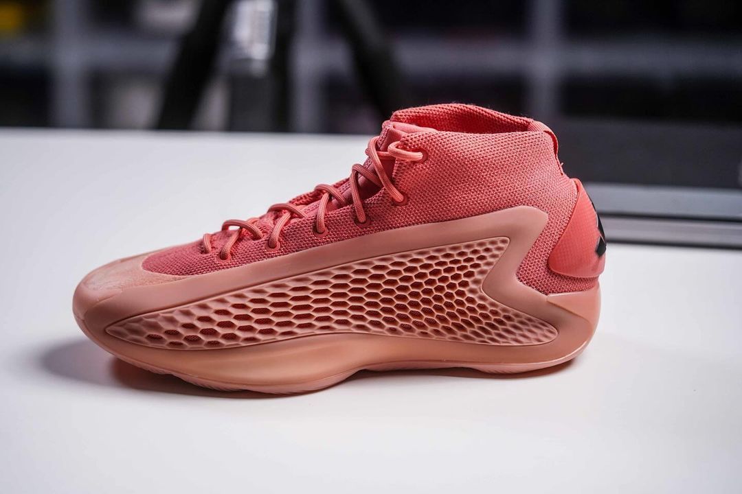 最新アディダスバスケ AE 1 IA RED CLAY BASKETBALL SHOES Where to Buy the Adidas AE 1 