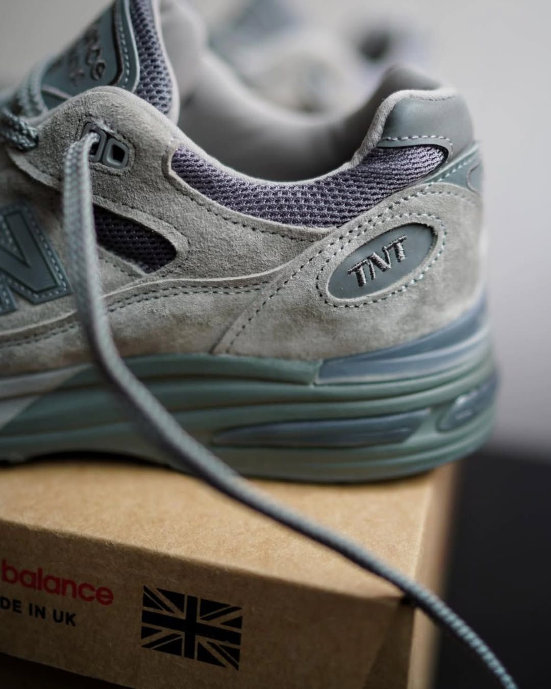 NEW BALANCE + thisisneverthat 991v2 Leather-Trimmed Suede