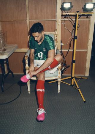 Raúl Jiménez wearing a Mexico-inspired Nike jersey by PAISABOYS. Photo via Nike Mexico.