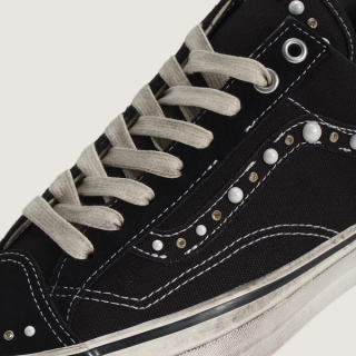 Vans Old Skool 36 Pearlized "Black/White" (SKU: VN000ZB8BPR). Photo via Vans.