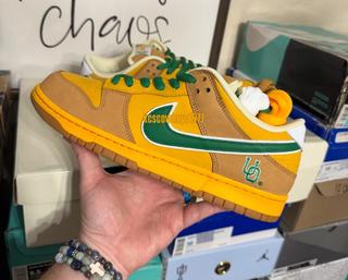 Ducks Of A Feather x Nike SB Dunk Low "Shout!" Photos via @kcscowboys1977/IG.