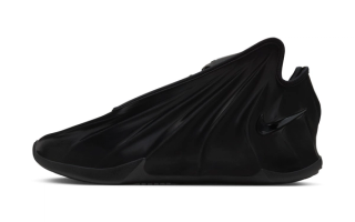 Nike G.T. Future "Triple Black" (SKU: FZ5590-004). Photo via Nike.