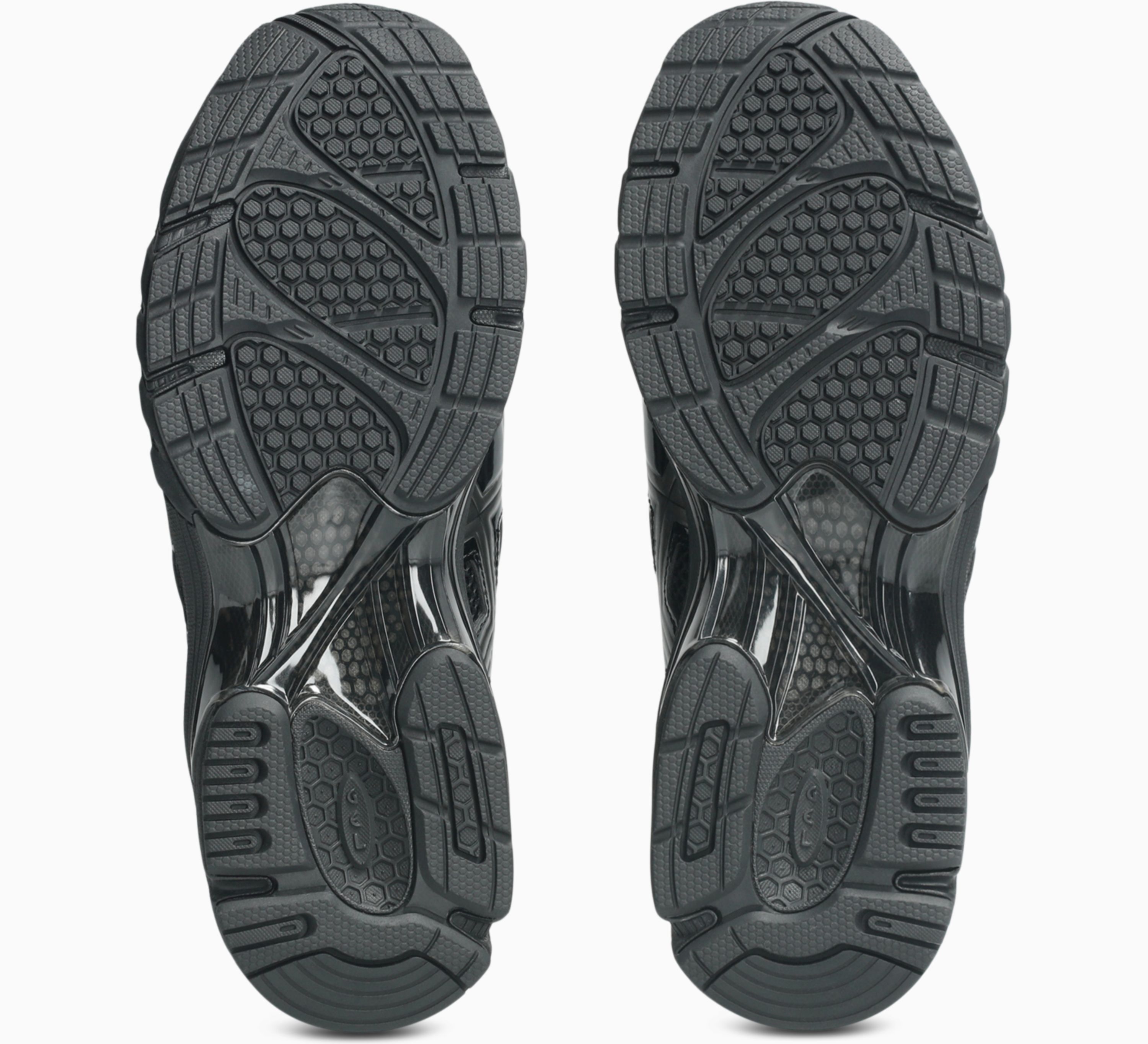 ASICS GEL-DS TRAINER® SP "Black" (SKU: 1203B057-001). Photo via ASICS.