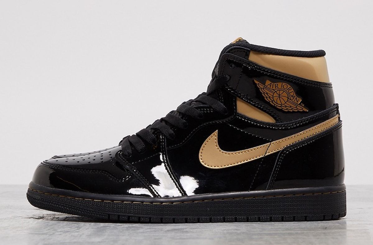 Jordan 1 hot sale patent leather gold