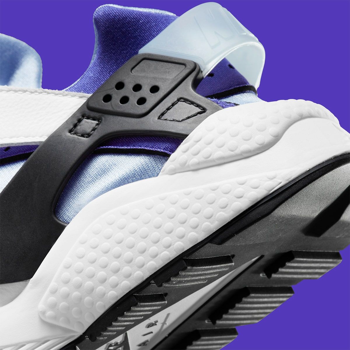 Available Now Nike Air Huarache Aluminum House of Heat