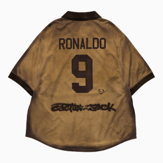 Cactus Jack x Nike "Ronaldo Nazário" Retro Jersey. Photo via Cactus Jack.