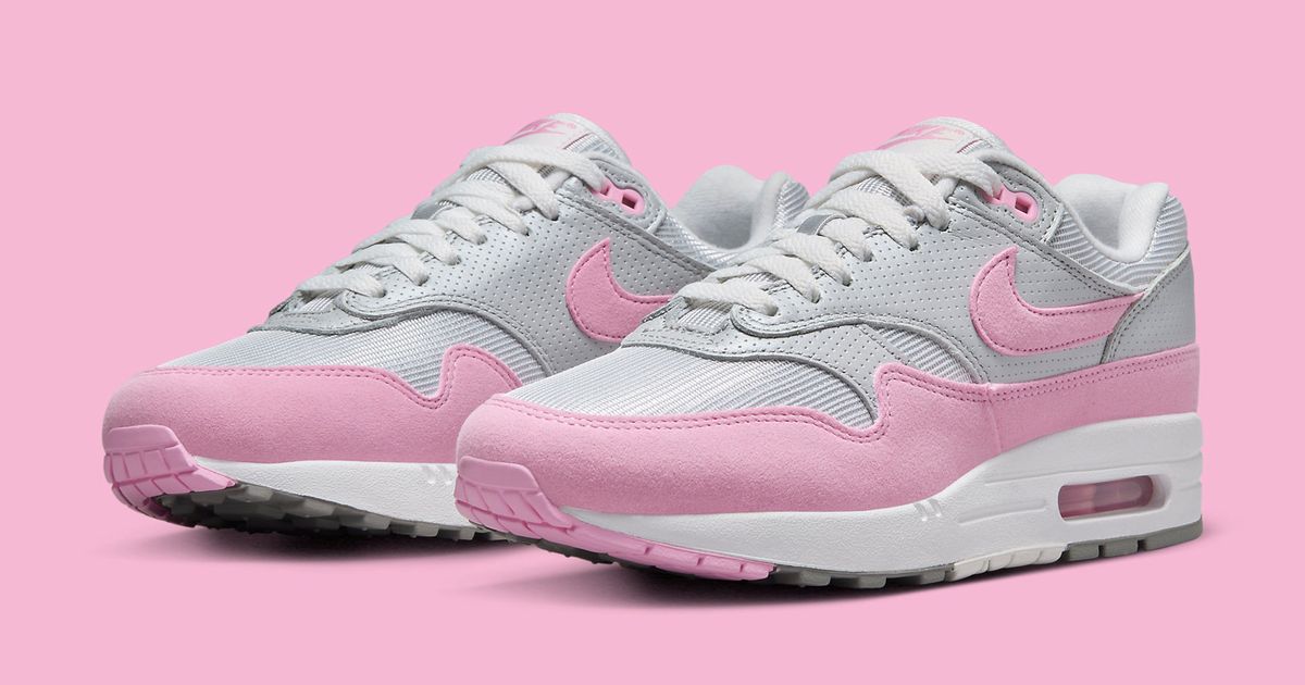 pale pink nike air max