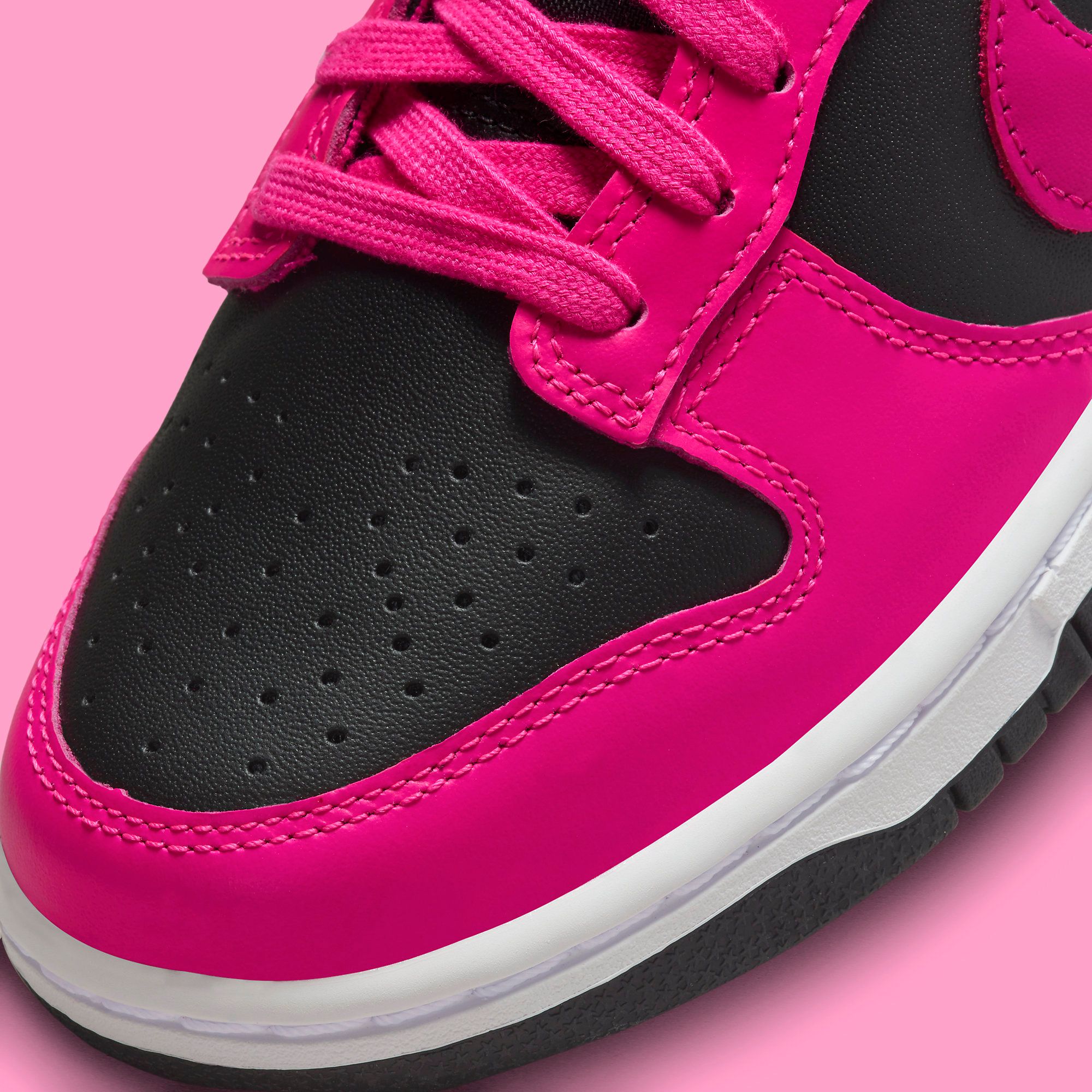 Available Now // Nike Dunk Low “Fireberry” | House of Heat°