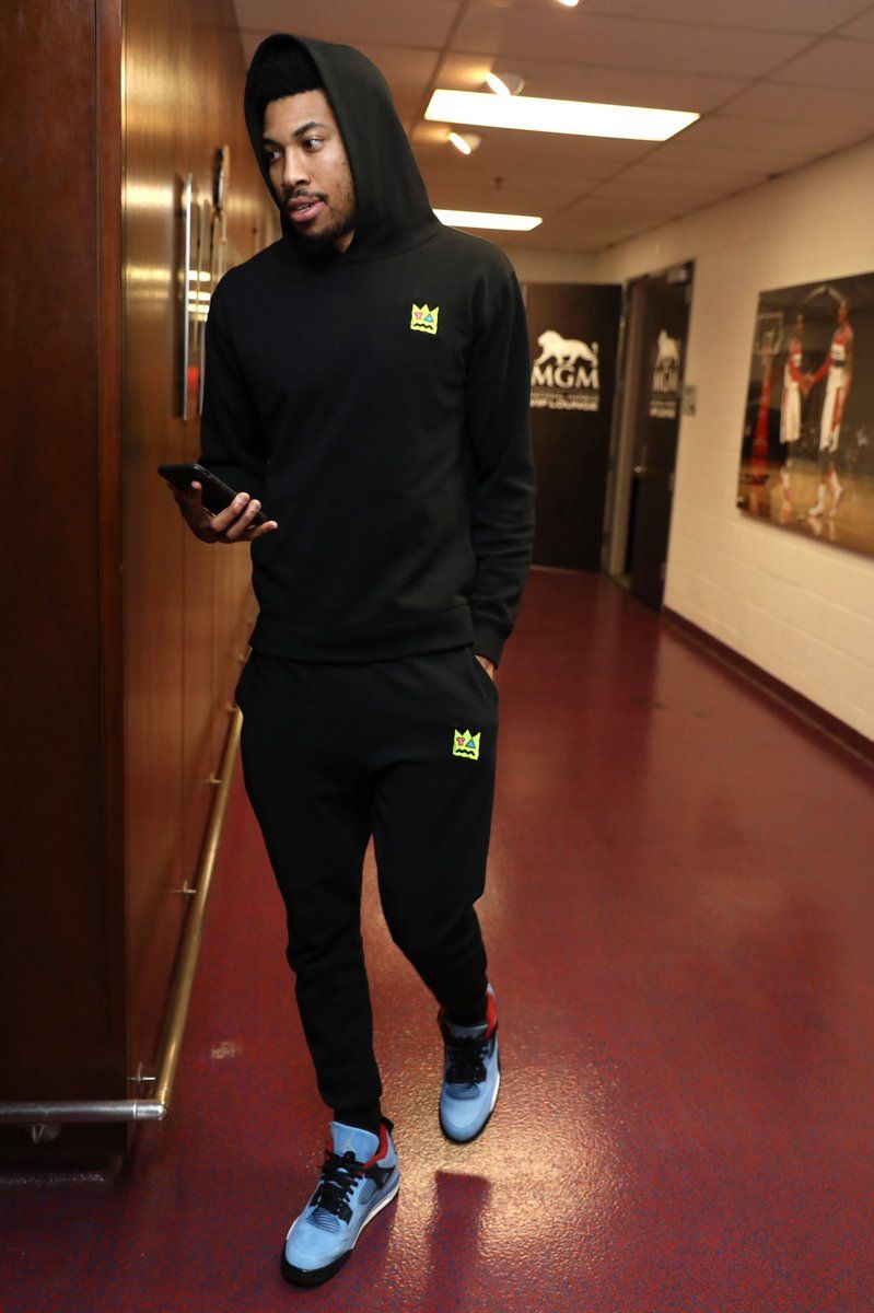 Otto Porter Jr // Travis Scott x Air Jordan 4