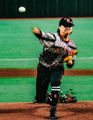 Campaign photo for Jordan Brand's special-edition baseball uniform for Japan's Yomiuri Giants, featuring Nomarhythm Textile material.