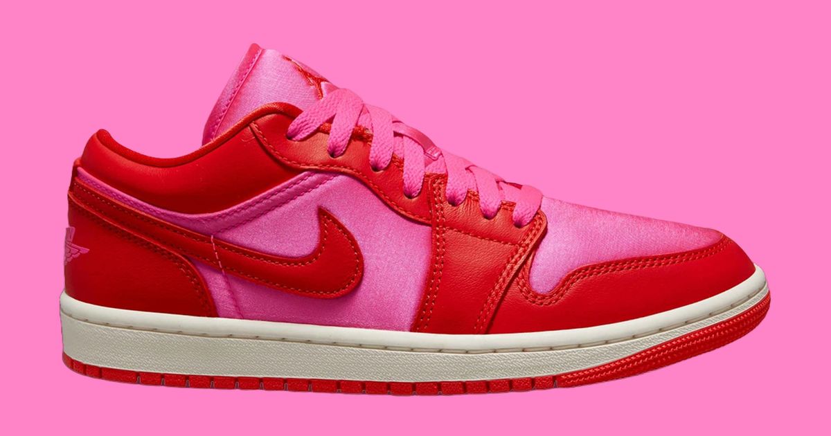 air jordan 1 low pink bottom
