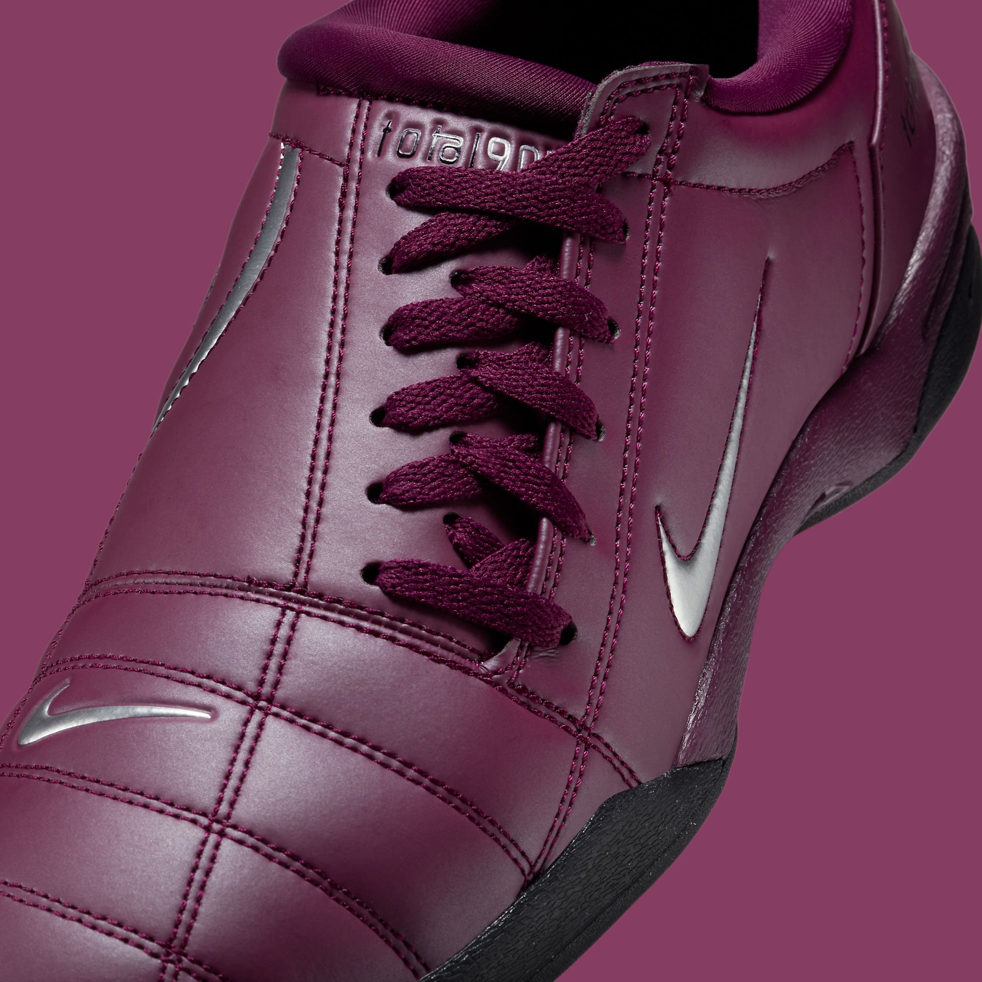 Official Looks at the Nike Total 90 III 