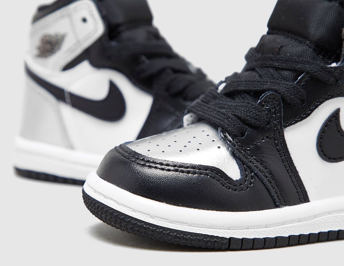 Jordan 1 hotsell silver black