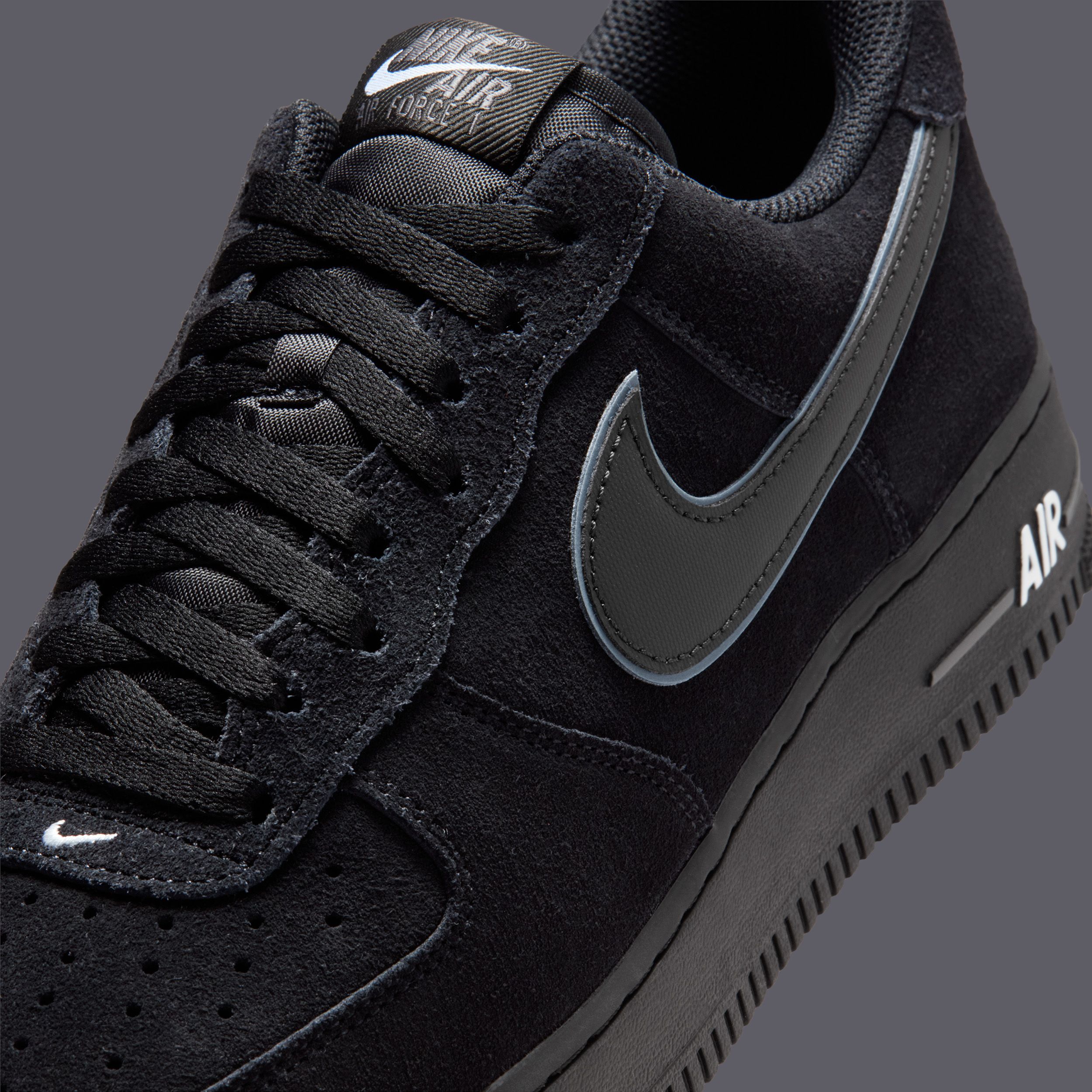 Nike Air Force 1 Low ブラック Nike Air Force 1 Low SP 'Triple Black Perforated' HF8189-001