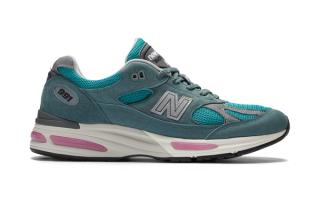 Made in UK New Balance 991v2 in a "Porcelain Green" color scheme.