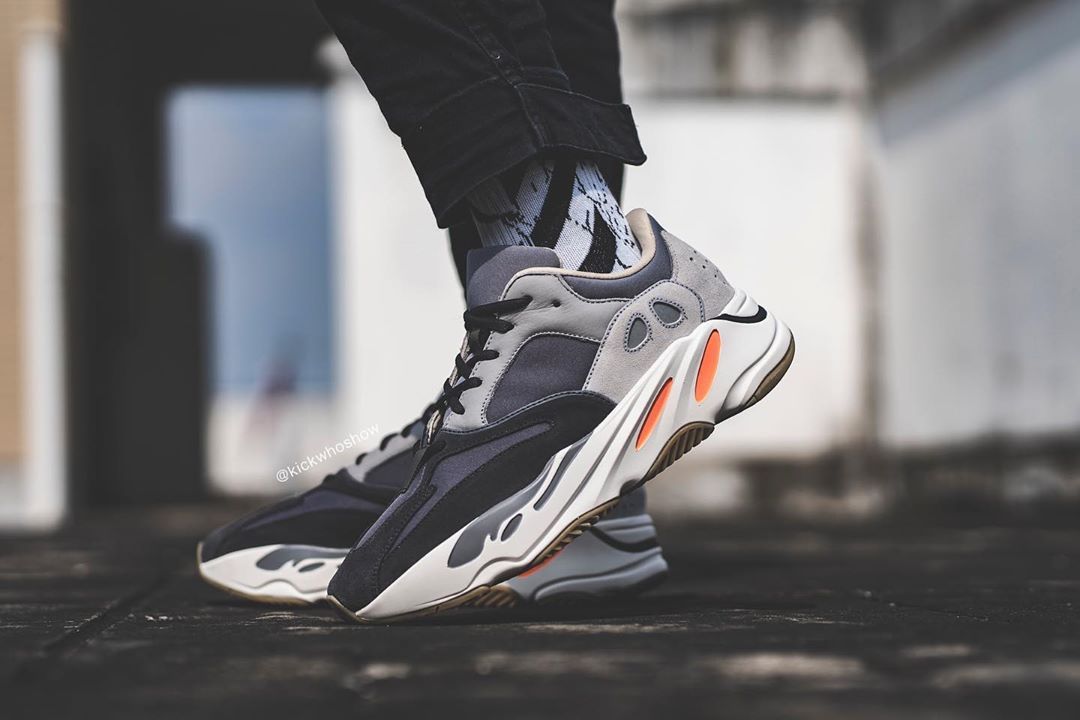 Yeezy wave runner 700 best sale release date