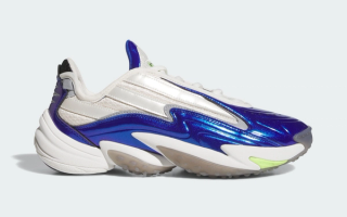 Retro of Keyshawn Johnson's Adidas EQT GameSpeed from 1998 in a "Cloud White/Zero Metallic/Power Blue" color scheme.