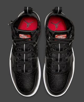 Air Jordan 12 sneaker tees University Gold