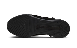 Nike G.T. Future "Triple Black" (SKU: FZ5590-004). Photo via Nike.