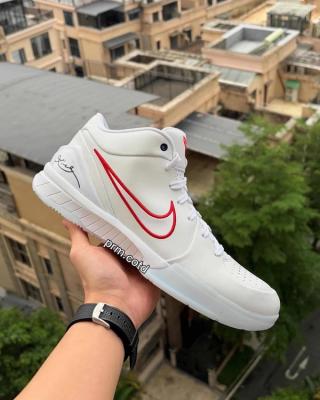 Toronto Raptors-inspired Nike Kobe 4 "Draft Day" Protro. Photo via @prm.cotd on Instagram.