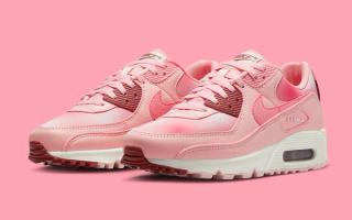 First Looks // Nike Air Max 90 “Airbrushed Pink”