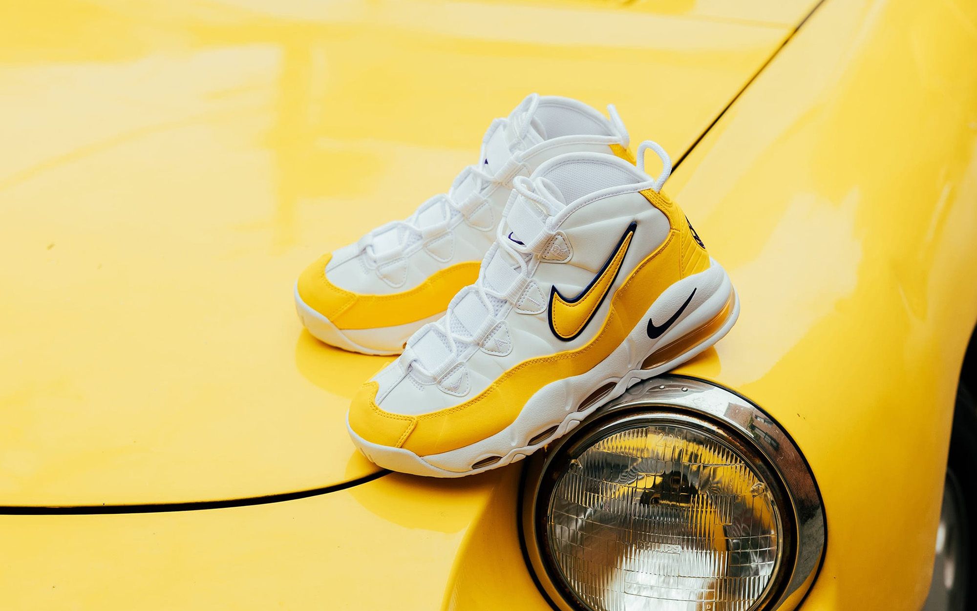 nike air max uptempo lakers