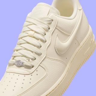 Bulbous Swooshes Reappear on the Air Force 1 Low