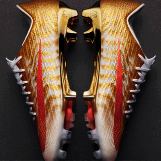 Cristiano Ronaldo's World Cup™ scoring streak is commemorated with limited-edition "Gold Scorpion" Nike Mercurial Superfly 11 boots.