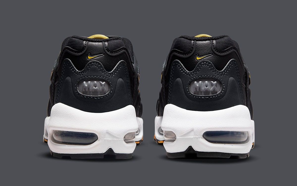 Air max 96 on sale essential