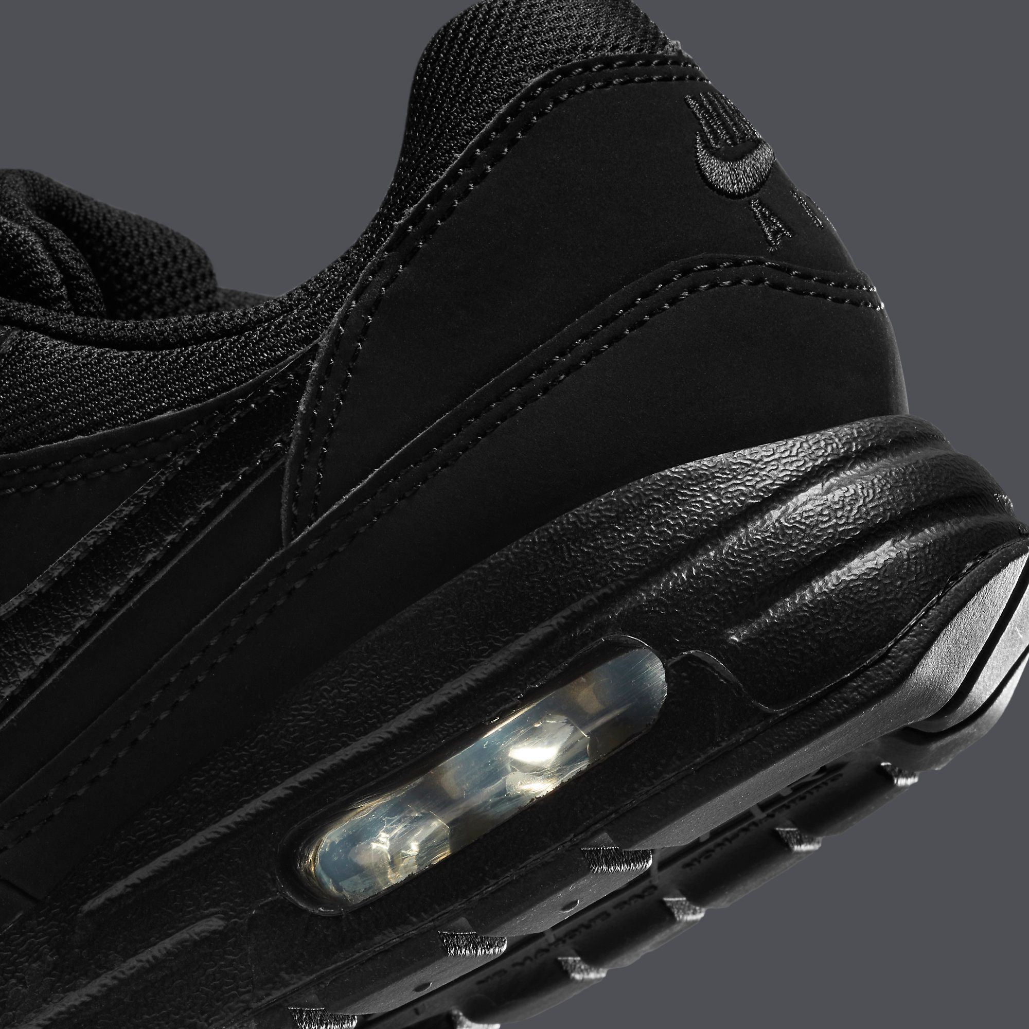 Air max command hot sale triple black