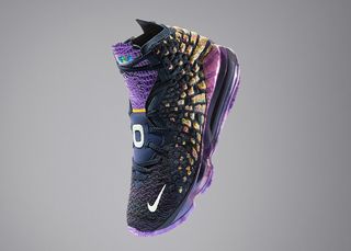 Nike LeBron 17 22Monstars22