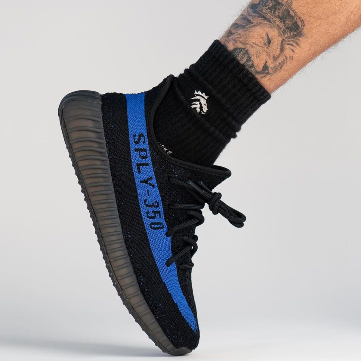 yeezy v2 dazzling blue release date
