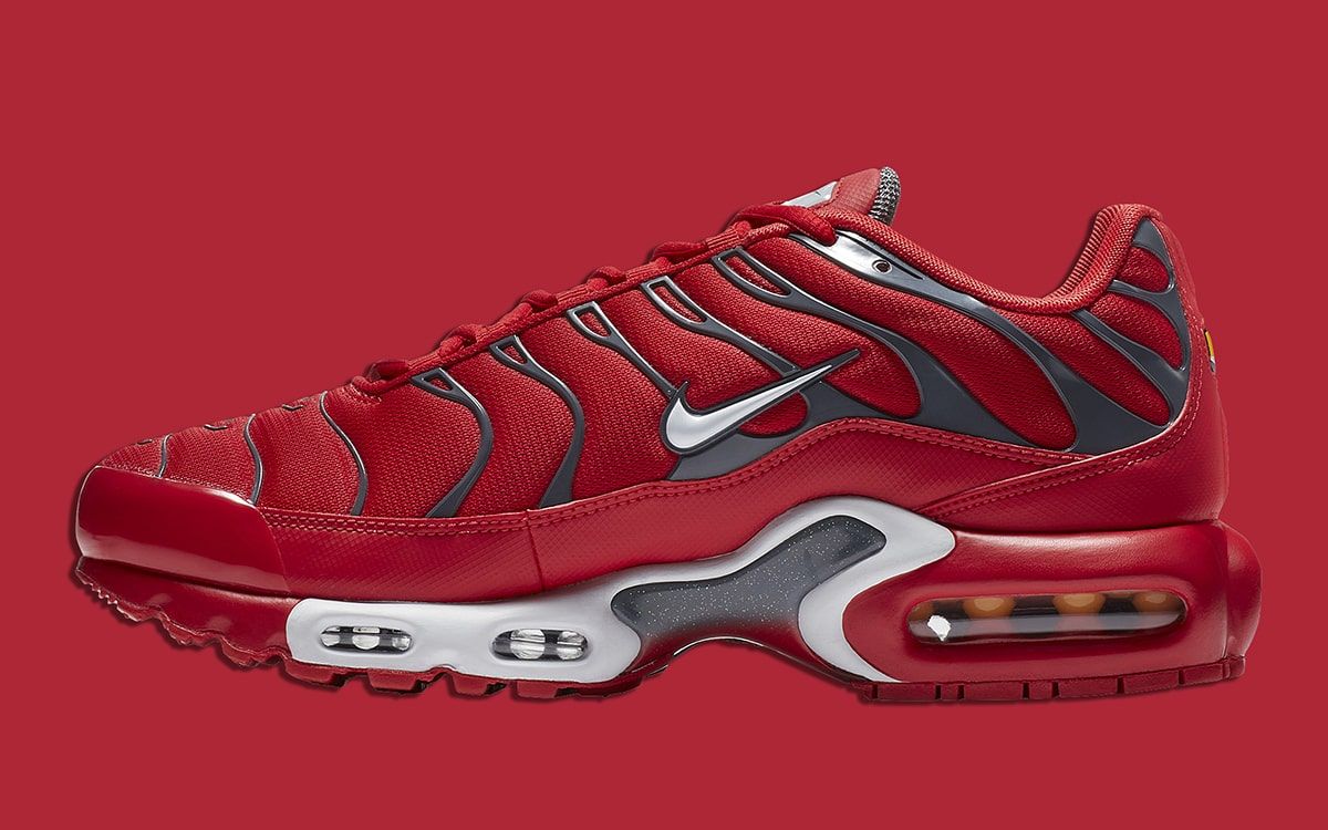 Nike air max plus hotsell university red pure platinum