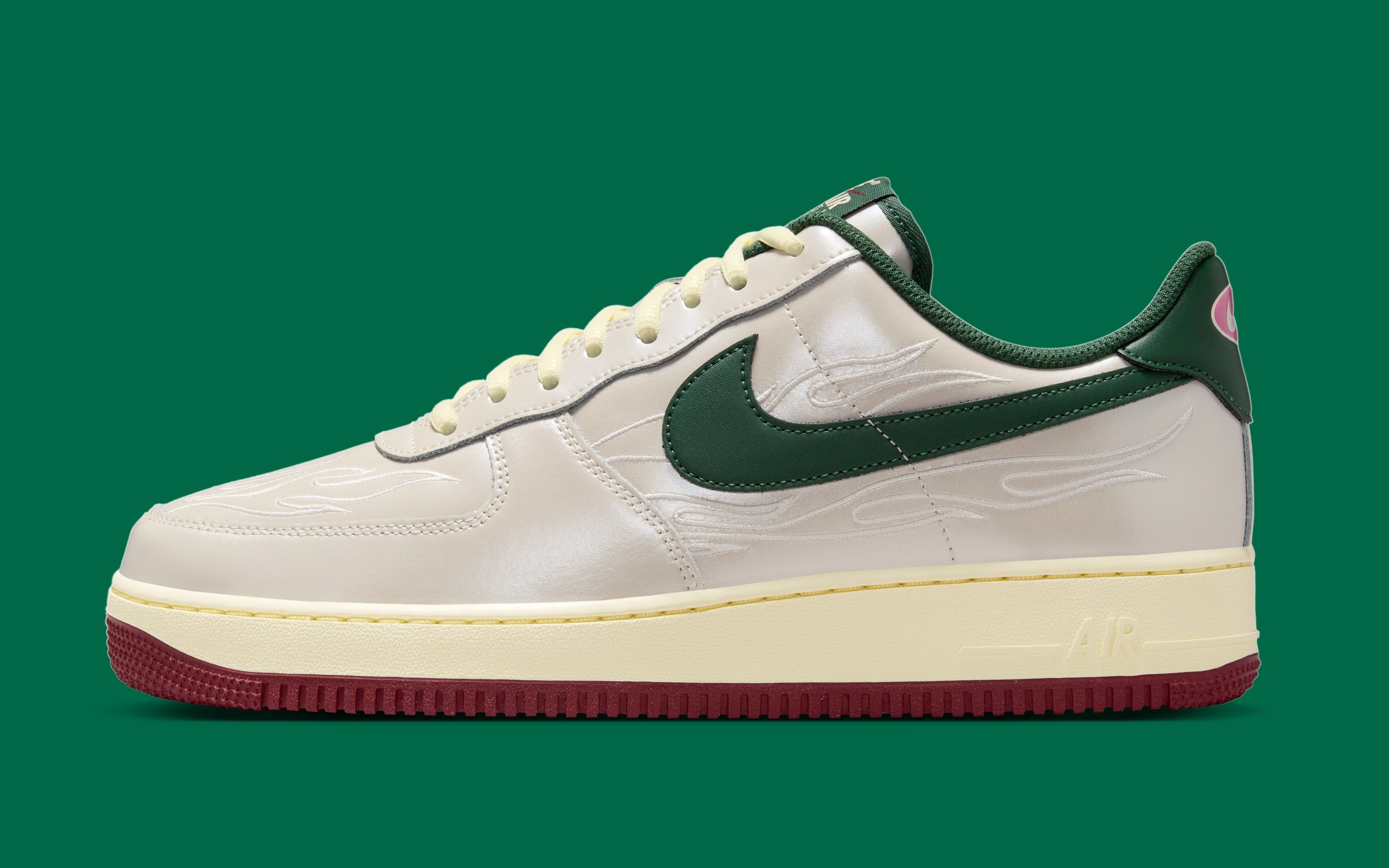 Aged-Look Air Force 1 Low Appears with Green and Muslin Accents