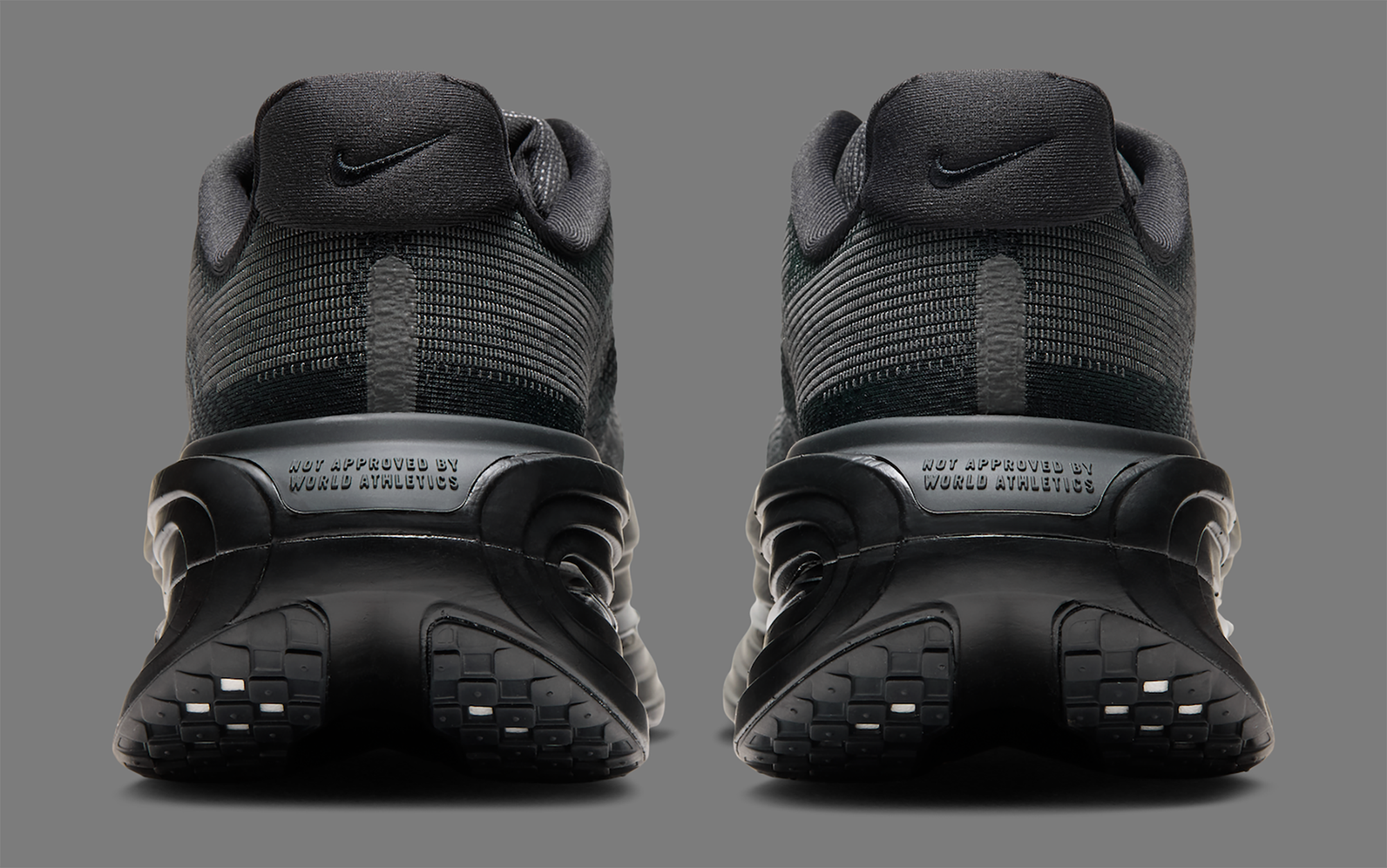 Men's Nike Vomero Premium "Skeleton" (SKU: IV7509-001). Photo via Nike.