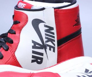 Air Jordan 1 Rebel Chicago AT4151 100 Nike Air Branding