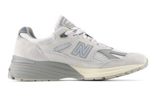 New Balance 991v2 "Wind Chime/Brilliant White" (SKU: U991AC2). Photo via New Balance.