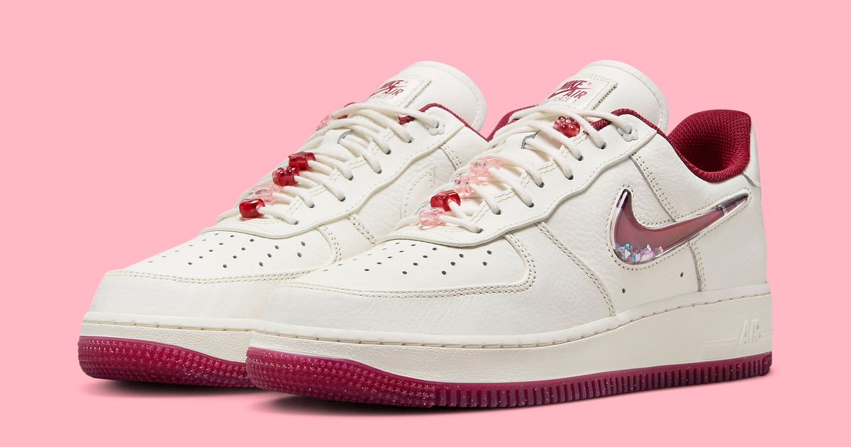 Nike Adds Confetti-Filled Checks to the Air Force 1 Low | House of Heat°
