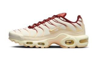 The Air Max Plus Appears in Beige and Burgundy