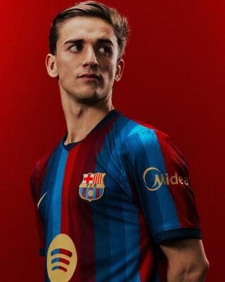 Gavi for FC Barcelona 26/27 Home Jersey. Photo via FC Barcelona.