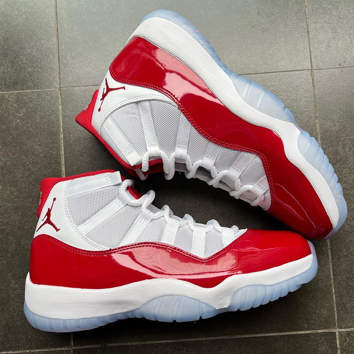 Cherry red clearance jordans 11