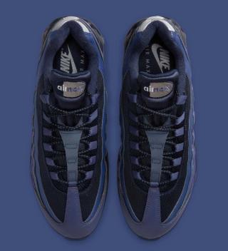 Top-down view of Nike's Air Max 95 Big Bubble in a "Sanded Purple/Obsidian" color scheme.