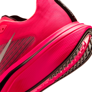Men's Nike Pegasus Plus 2 "Flash Crimson" (SKU: IM2541-600). Photo via Nike.