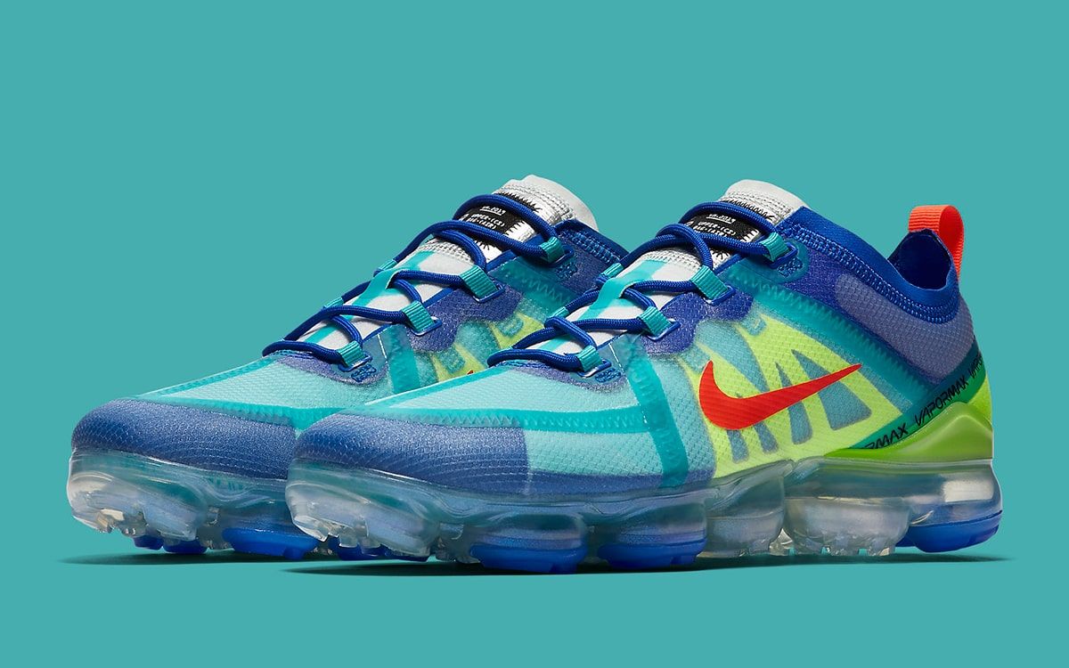 Blue and yellow outlet vapor max