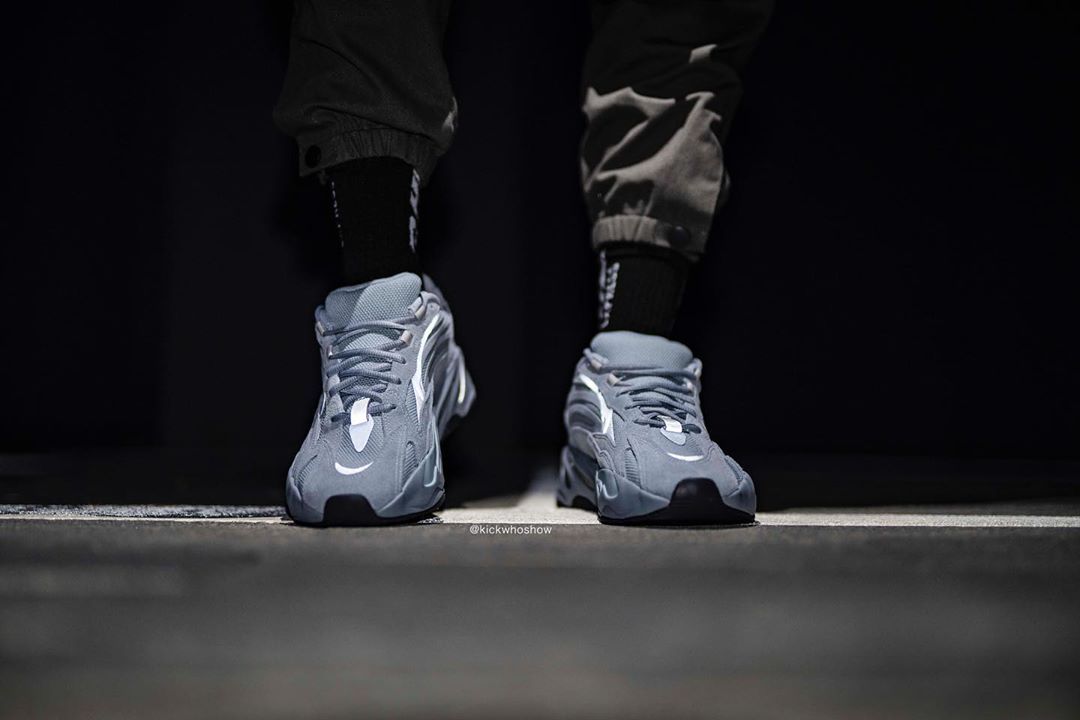 yeezy 700 hospital blue reflective