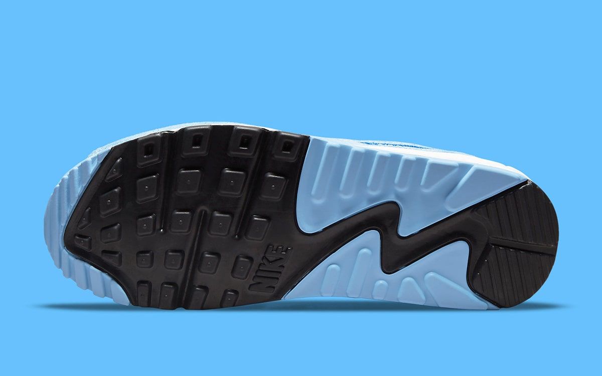 nike air max 90 first use university blue