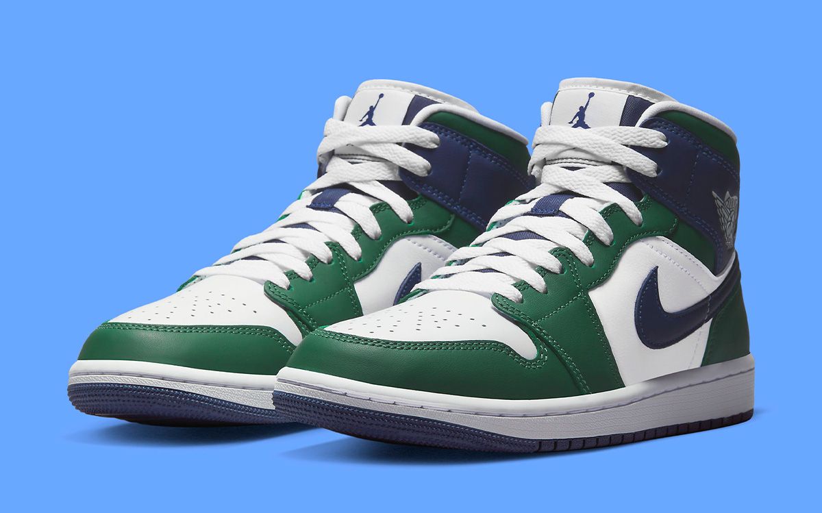 Navy deals green jordans