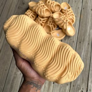adidas yeezy Stacey 450 slide gz9864 release date 4